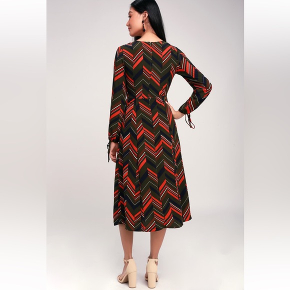 Dress - Picture 2 of 6